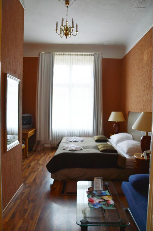 Hotel Pension Ingeborg Berlin Bagian luar foto