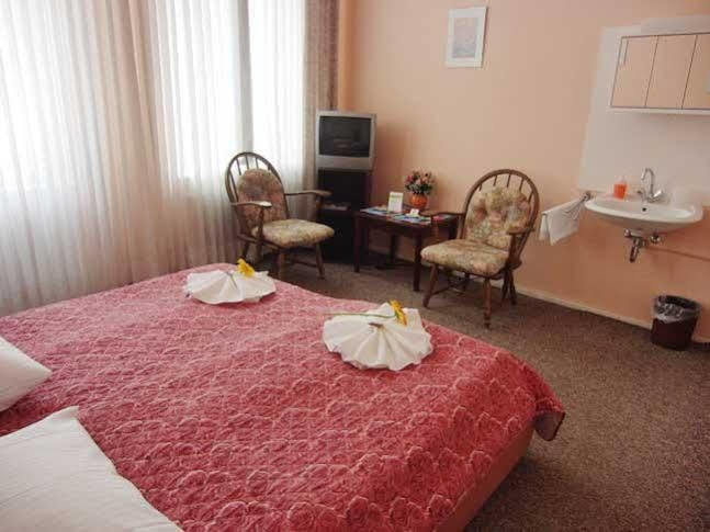Hotel Pension Ingeborg Berlin Bagian luar foto